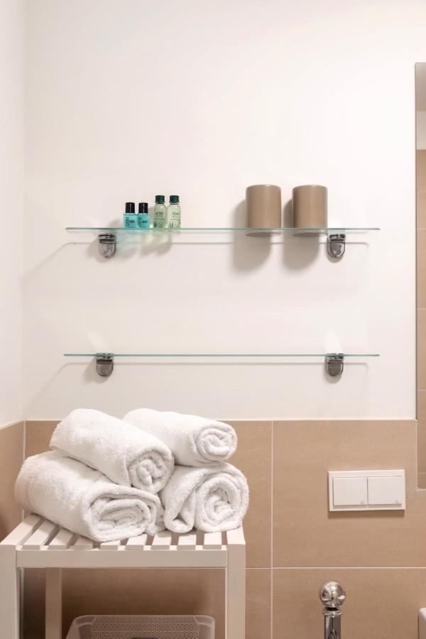 Quiet And Cozy Apartment Next To Mariahilfer Strasse And Naschmarkt With Ac, Minimum 30 Nights Wien Ngoại thất bức ảnh
