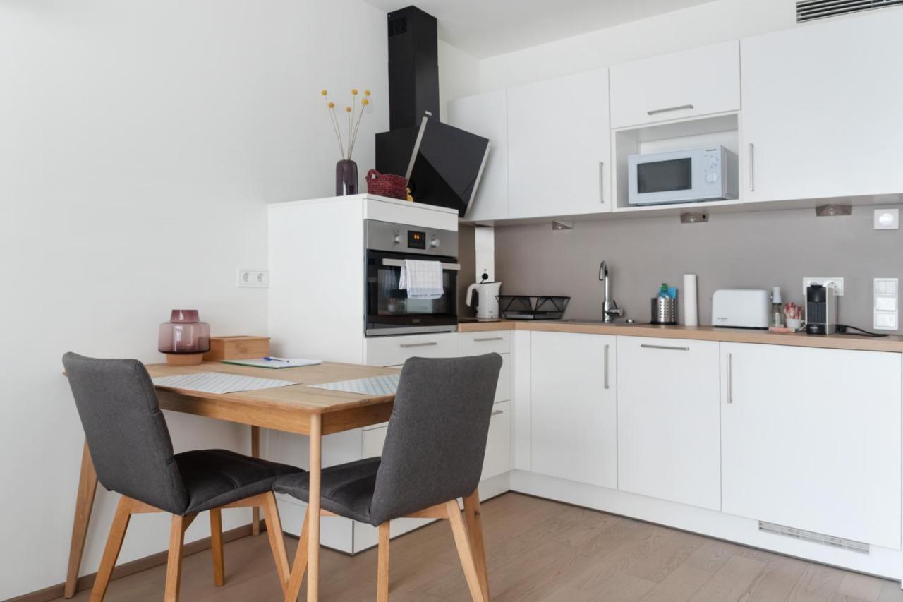 Quiet And Cozy Apartment Next To Mariahilfer Strasse And Naschmarkt With Ac, Minimum 30 Nights Wien Ngoại thất bức ảnh